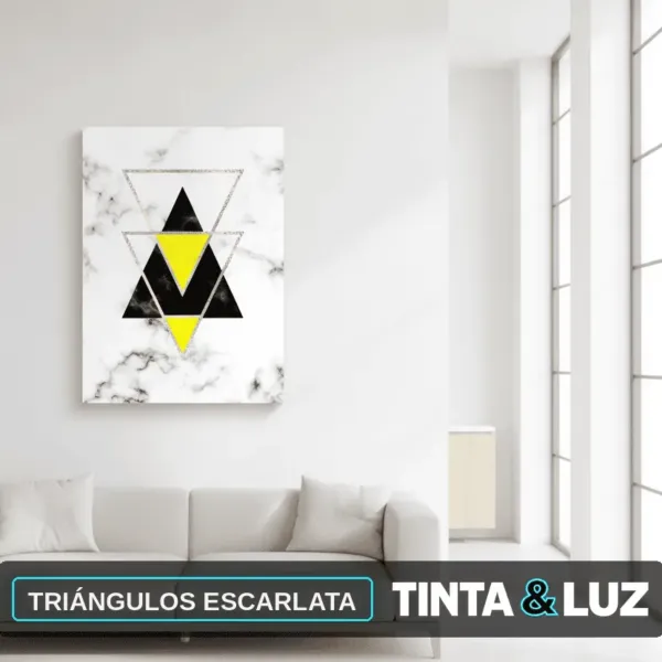 TRIÁNGULOS ESCARLATA