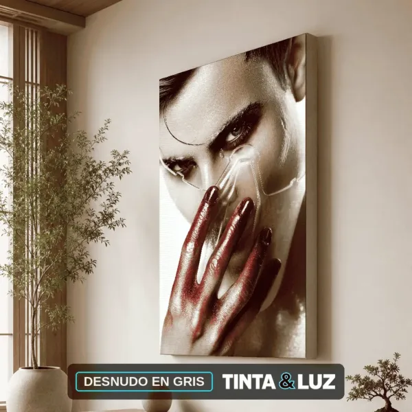 DESNUDO EN GRIS