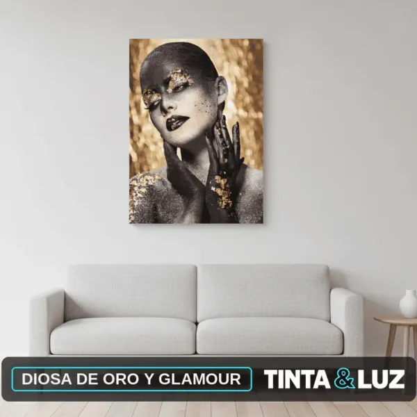 DIOSA DE ORO Y GLAMOUR