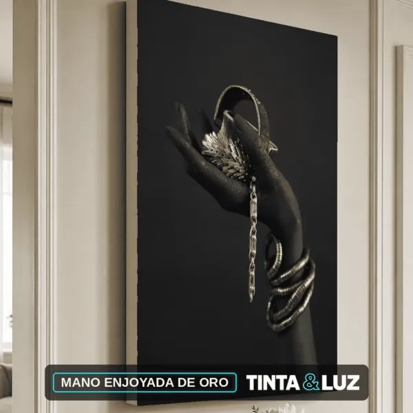 MANO ENJOYADA DE ORO