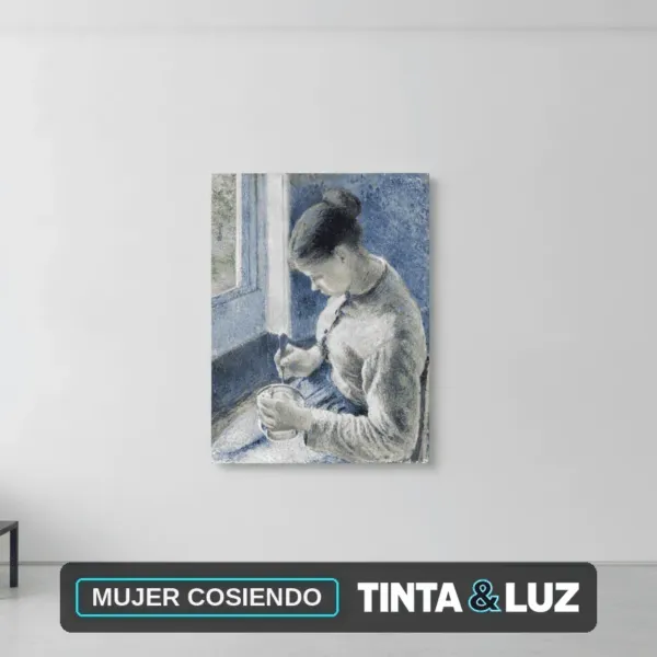 MUJER COSIENDO