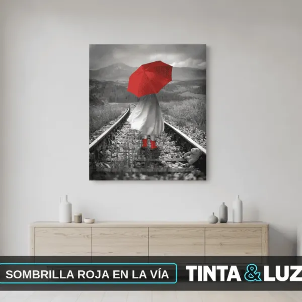 SOMBRILLA ROJA EN LA VÍA