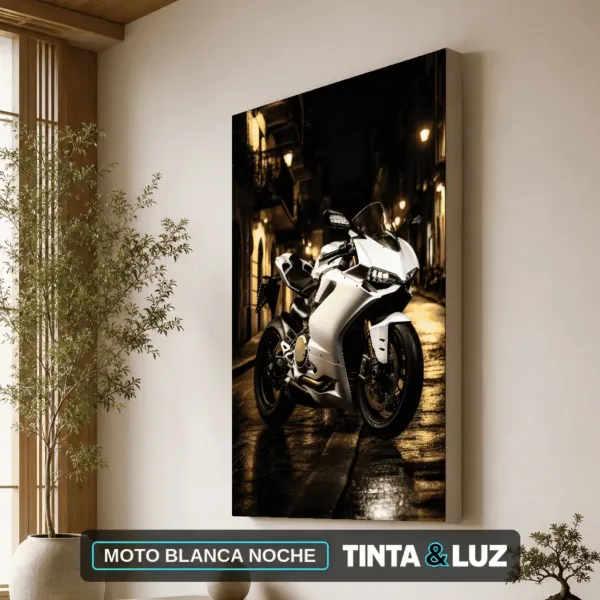 MOTO BLANCA NOCHE