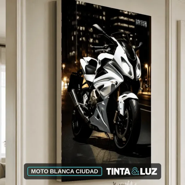 MOTO BLANCA CIUDAD