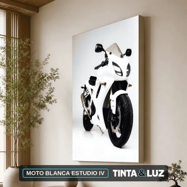 MOTO BLANCA ESTUDIO IV