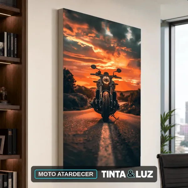 MOTO ATARDECER