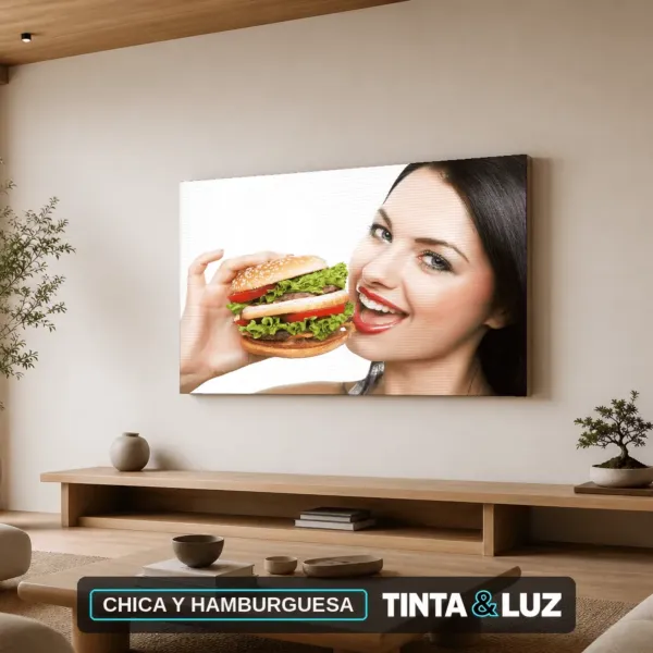 CHICA Y HAMBURGUESA