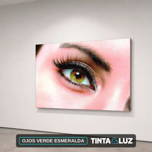 OJOS VERDE ESMERALDA