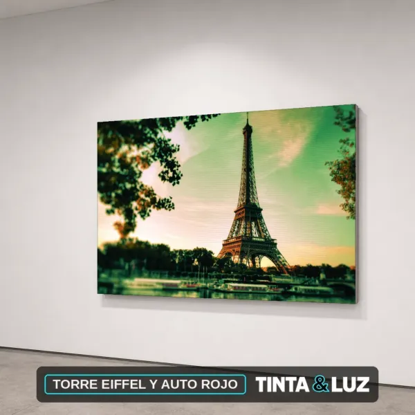 TORRE EIFFEL Y AUTO ROJO