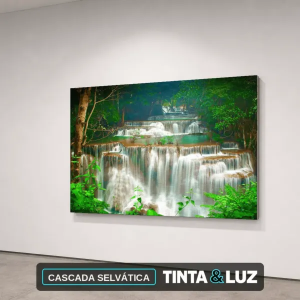 CASCADA SELVÁTICA