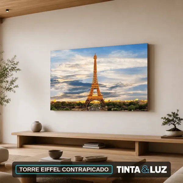 TORRE EIFFEL CONTRAPICADO