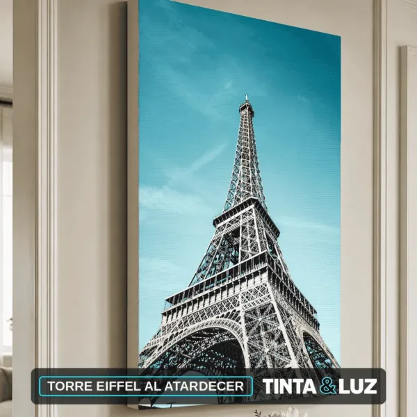 TORRE EIFFEL AL ATARDECER