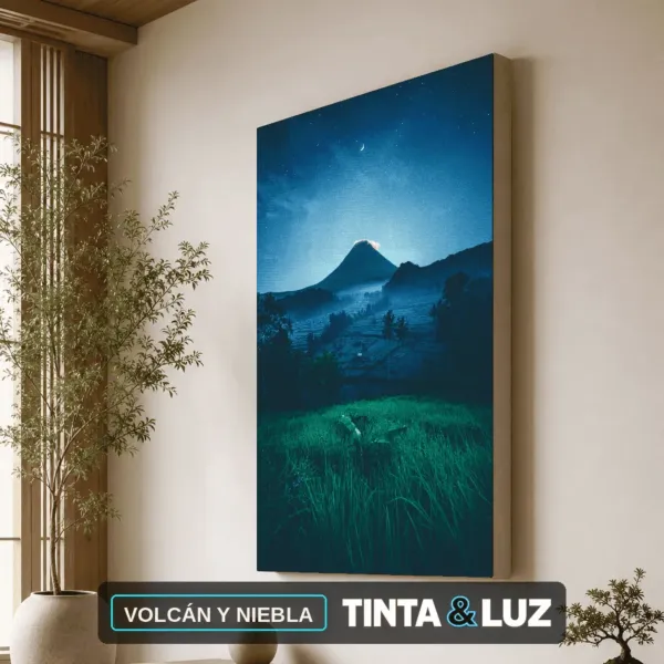 VOLCÁN Y NIEBLA
