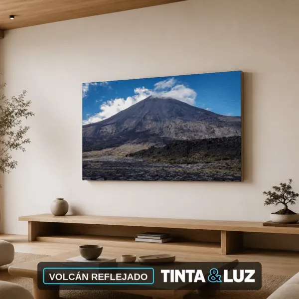 VOLCÁN REFLEJADO