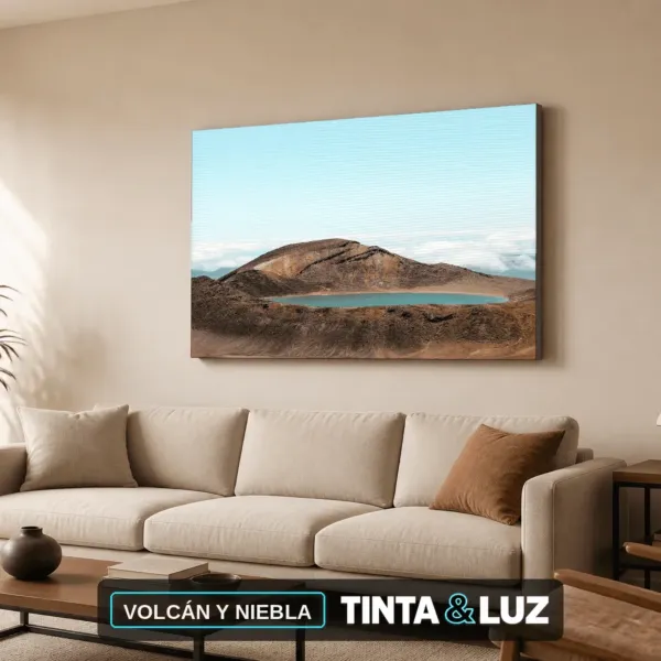 VOLCÁN Y NIEBLA