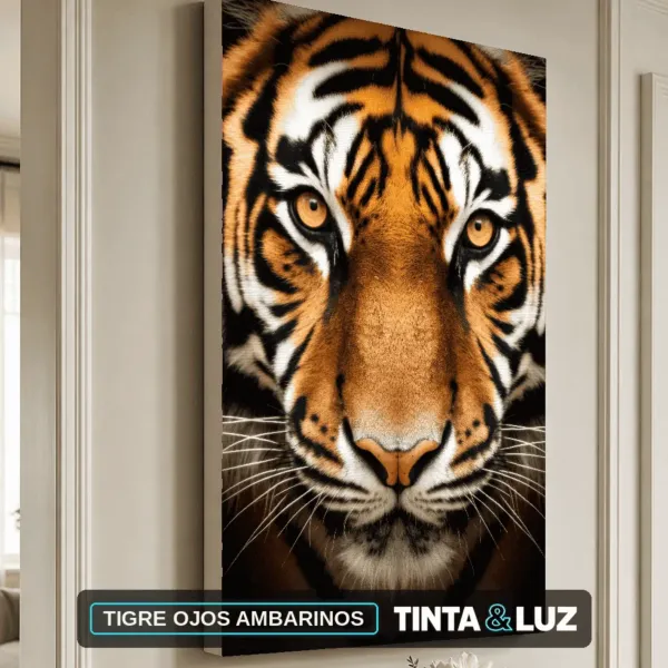 TIGRE OJOS AMBARINOS