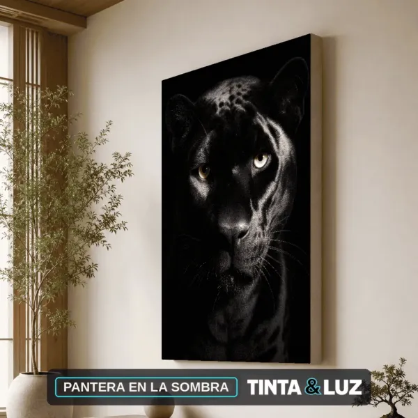 PANTERA EN LA SOMBRA