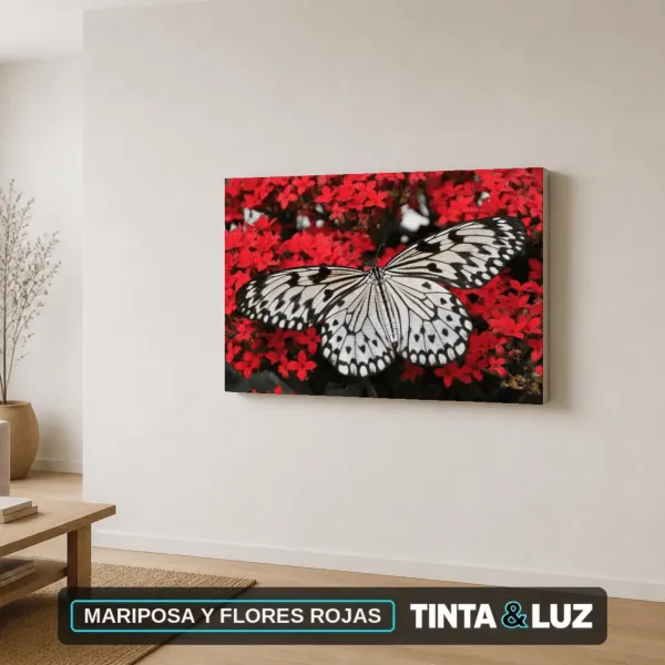 MARIPOSA Y FLORES ROJAS