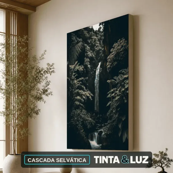 CASCADA SELVÁTICA
