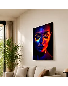 ROSTRO ULTRAVIOLETA