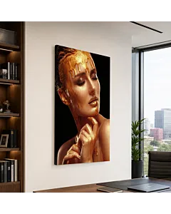 DAMA DE PIEL DE ORO