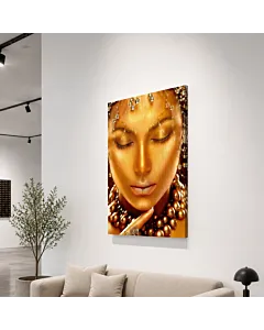 DIOSA DE ORO