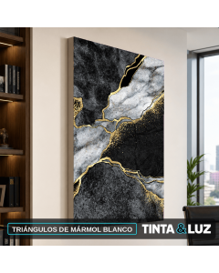TRIÁNGULOS DE MÁRMOL BLANCO