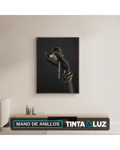 MANO DE ANILLOS