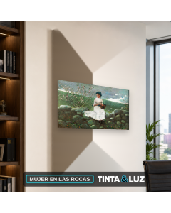MUJER EN LAS ROCAS