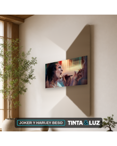JOKER Y HARLEY BESO