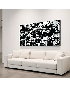 MULTITUD