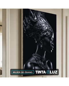 MUJER DE ÉBANO