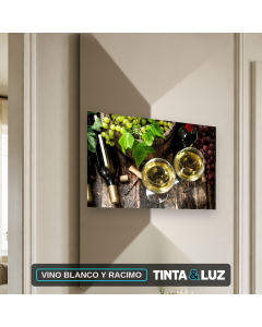 VINO BLANCO Y RACIMO
