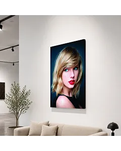 RUBIA LABIOS ROJOS