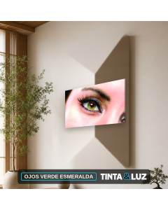 OJOS VERDE ESMERALDA