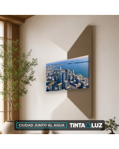 CIUDAD JUNTO AL AGUA