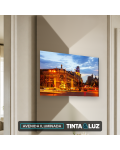 AVENIDA ILUMINADA