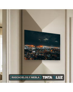 RASCACIELOS Y NIEBLA