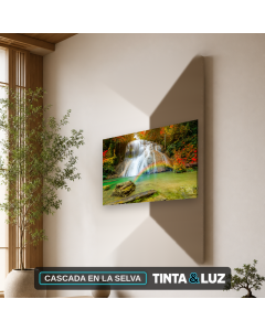 CASCADA EN LA SELVA