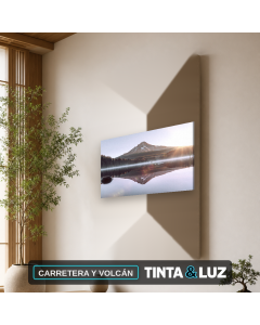 CARRETERA Y VOLCÁN