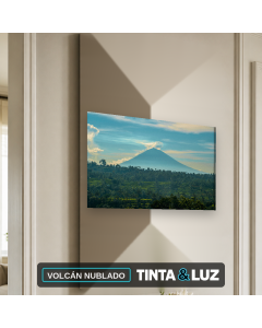 VOLCÁN NUBLADO
