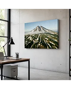 VOLCÁN Y LADERA