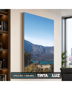VOLCÁN Y BRUMA