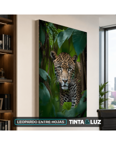 LEOPARDO ENTRE HOJAS