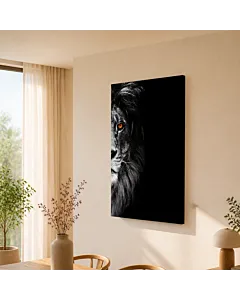 LEÓN OJOS ROJOS