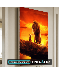 LEÓN AL ATARDECER