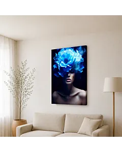 DAMA DE ROSAS AZULES
