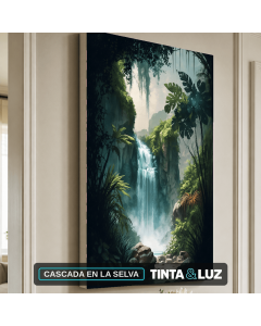 CASCADA EN LA SELVA